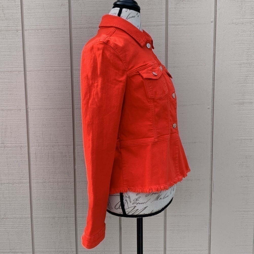 MADELEINE - Picture 5 of 16